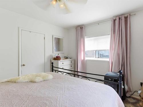 46 Campbell Avenue, Windsor, NS - Indoor Photo Showing Bedroom