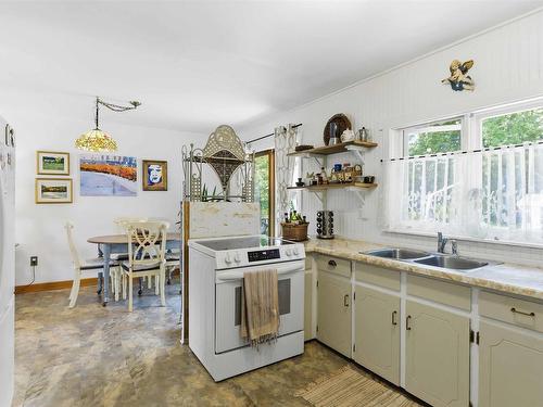 46 Campbell Avenue, Windsor, NS - Indoor Photo Showing Kitchen With Double Sink