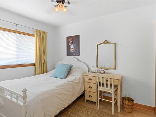 46 Campbell Avenue, Windsor, NS - Indoor Photo Showing Bedroom