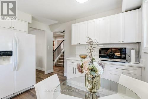 3076 Redstart Drive, Mississauga, ON - Indoor Photo Showing Kitchen