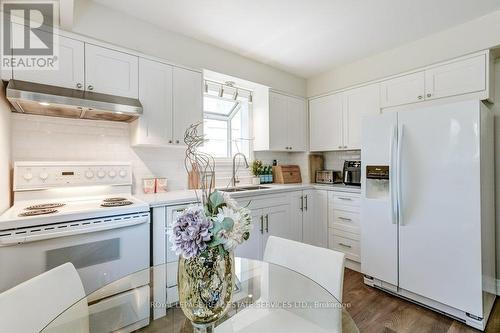 3076 Redstart Drive, Mississauga, ON - Indoor Photo Showing Kitchen With Double Sink