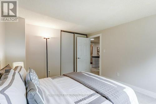 3076 Redstart Drive, Mississauga, ON - Indoor Photo Showing Bedroom