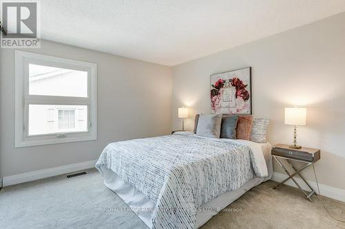 3076 Redstart Drive, Mississauga, ON - Indoor Photo Showing Bedroom