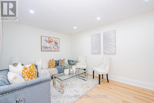 191 Clark Avenue, Kitchener, ON - Indoor Photo Showing Living Room