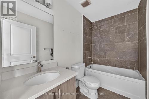 10 - 51 Sparrow Avenue, Cambridge, ON - Indoor Photo Showing Bathroom
