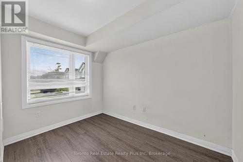 10 - 51 Sparrow Avenue, Cambridge, ON - Indoor Photo Showing Other Room