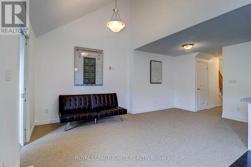 931 Broadway Boulevard, Peterborough, ON - Indoor Photo Showing Other Room