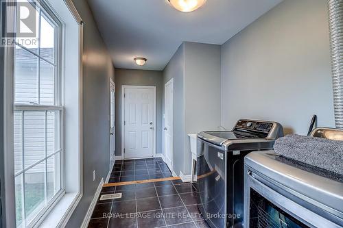 931 Broadway Boulevard, Peterborough, ON - Indoor Photo Showing Laundry Room