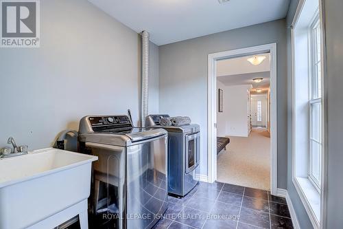 931 Broadway Boulevard, Peterborough, ON - Indoor Photo Showing Laundry Room