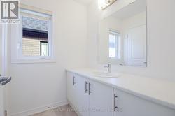 Common Bathroom - 