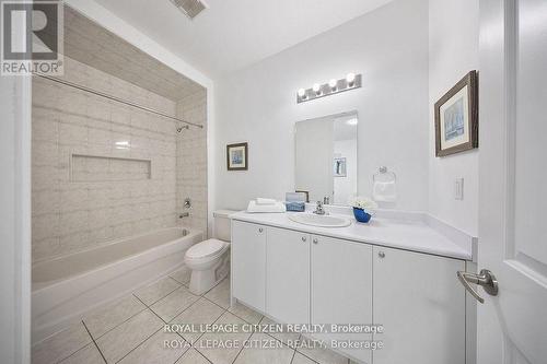 82 Closson Drive, Whitby, ON - Indoor Photo Showing Bathroom