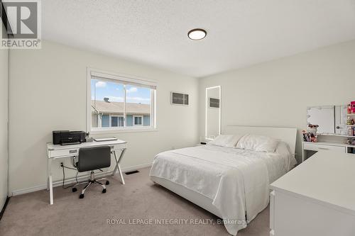 16 Stamford Private, Ottawa, ON - Indoor Photo Showing Bedroom