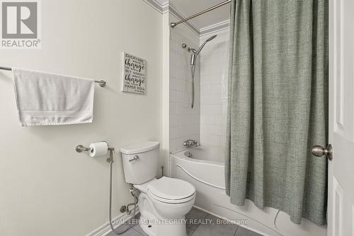 16 Stamford Private, Ottawa, ON - Indoor Photo Showing Bathroom