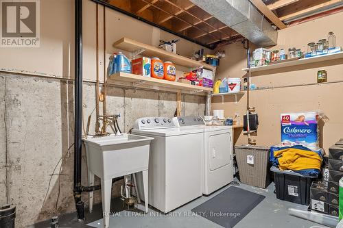 16 Stamford Private, Ottawa, ON - Indoor Photo Showing Laundry Room