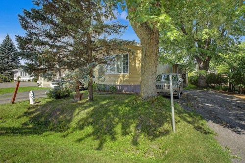 12 8e Rue  Saint-Jean-Sur-Richelieu, QC J2Y 1A5