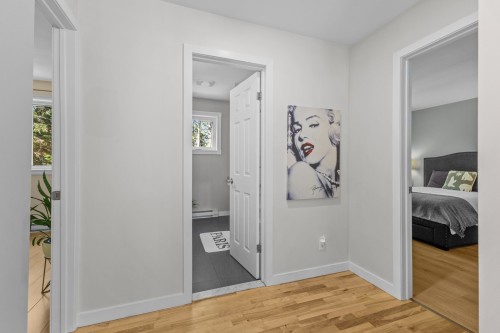 Corridor - 11 Rue Sunnyview, Morin-Heights, QC - Indoor Photo Showing Other Room