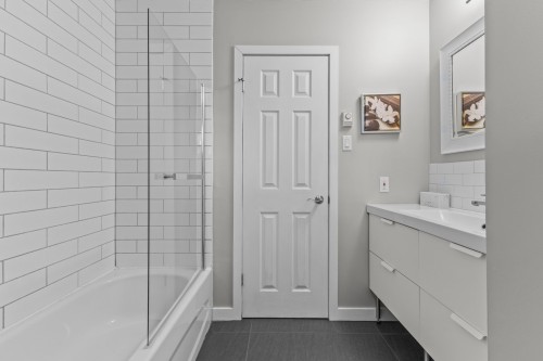 Salle de bains - 11 Rue Sunnyview, Morin-Heights, QC - Indoor Photo Showing Bathroom