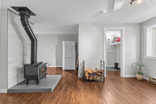 Sous-sol - 11 Rue Sunnyview, Morin-Heights, QC - Indoor Photo Showing Other Room