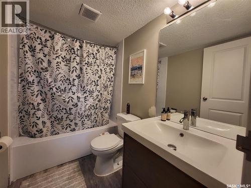 1026 425 115Th Street E, Saskatoon, SK - Indoor Photo Showing Bathroom