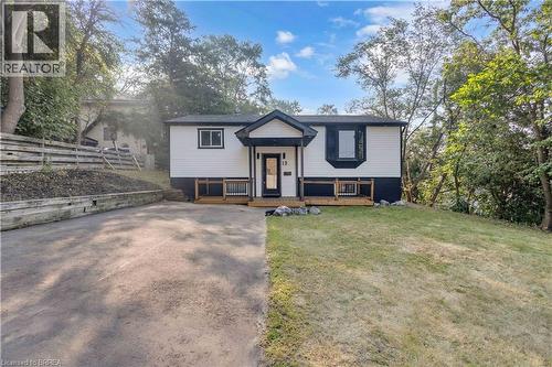 19 BROAD Street  Brantford, ON N3R 7E1