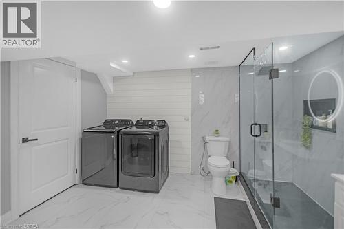 19 Broad Street, Brantford, ON - Indoor Photo Showing Laundry Room