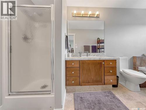 11 701 Mcintosh Street E, Swift Current, SK - Indoor Photo Showing Bathroom