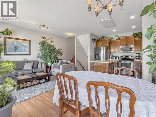 11 701 Mcintosh Street E, Swift Current, SK - Indoor Photo Showing Dining Room