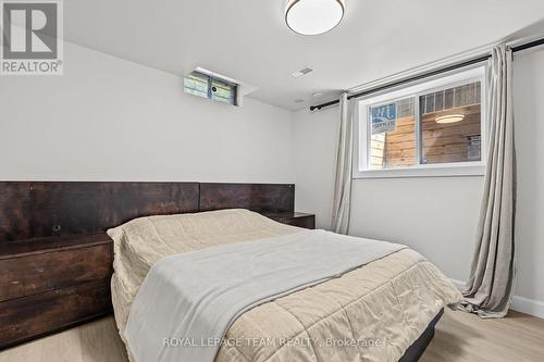 1288 Plante Drive, Ottawa, ON - Indoor Photo Showing Bedroom