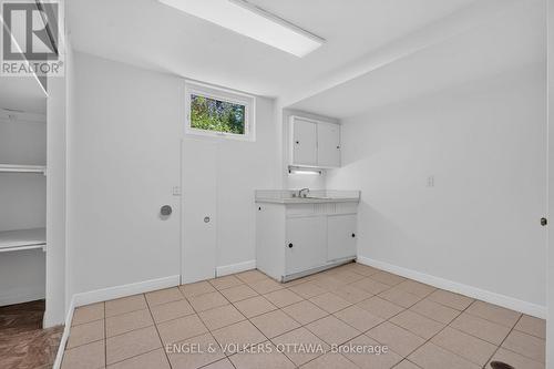 2439 Alta Vista Drive, Ottawa, ON - Indoor