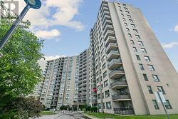 807 - 451 THE WEST MALL Toronto, ON M9C 1G1