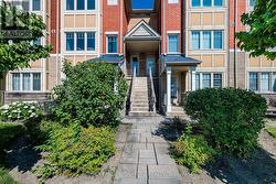 17 - 3985 EGLINTON AVENUE W  Mississauga, ON L5M 0E8