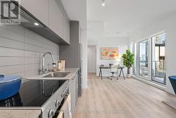 1613 - 101 ROEHAMPTON AVENUE  Toronto, ON M4P 2W2