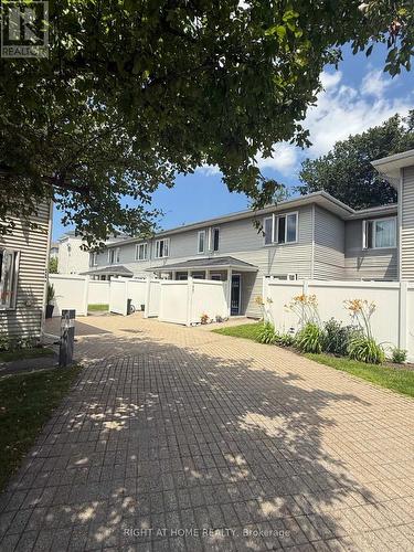 E - 1035 CUMMINGS AVENUE  Ottawa, ON K1J 9K5