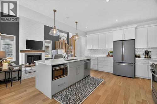 87 Boyd Boulevard, Zorra, ON - Indoor Photo Showing Kitchen With Upgraded Kitchen