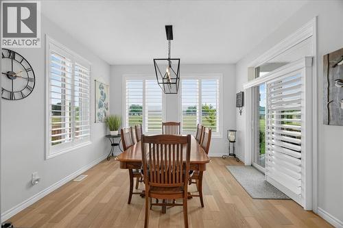 87 Boyd Boulevard, Zorra, ON - Indoor Photo Showing Dining Room
