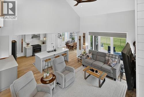 87 Boyd Boulevard, Zorra, ON - Indoor Photo Showing Living Room