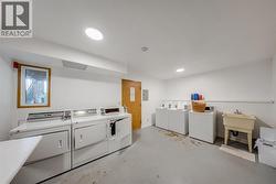 Shared building laundry - 