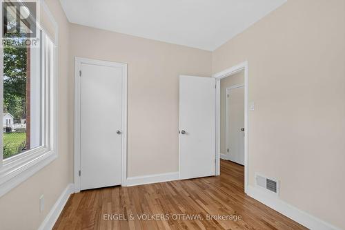 2445 Alta Vista Drive, Ottawa, ON - Indoor Photo Showing Other Room