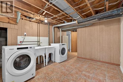 2445 Alta Vista Drive, Ottawa, ON - Indoor Photo Showing Laundry Room