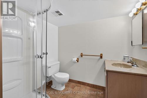 2445 Alta Vista Drive, Ottawa, ON - Indoor Photo Showing Bathroom