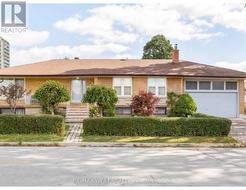 43 PLAYFAIR AVENUE  Toronto, ON M6B 2P7