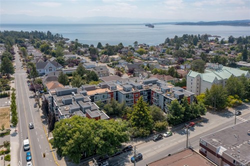 #320-1315 Esquimalt Rd  Esquimalt, BC V9A 3P5