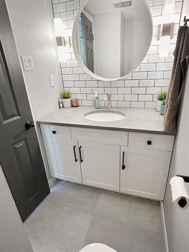 4 Schultz Rd, Pinawa, MB - Indoor Photo Showing Bathroom
