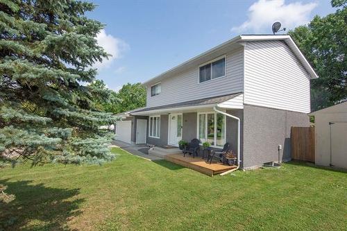 4 Schultz Rd, Pinawa, MB - Outdoor With Deck Patio Veranda