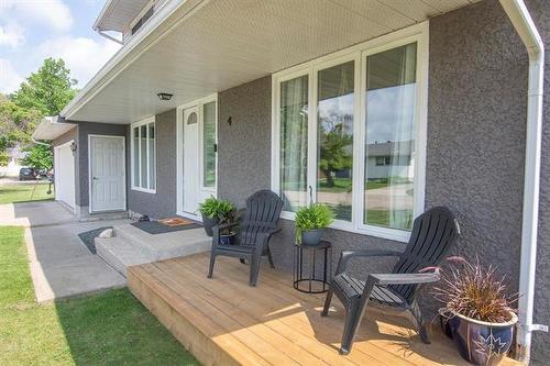 4 Schultz Rd, Pinawa, MB - Outdoor With Deck Patio Veranda With Exterior