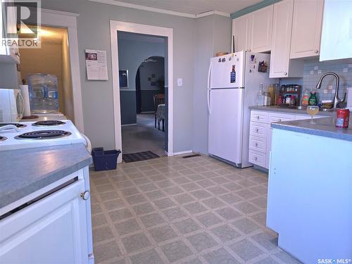 36 21St Street E, Prince Albert, SK - Indoor Photo Showing Kitchen