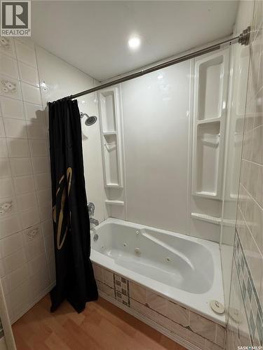 217 3A Street E, Nipawin, SK - Indoor Photo Showing Bathroom