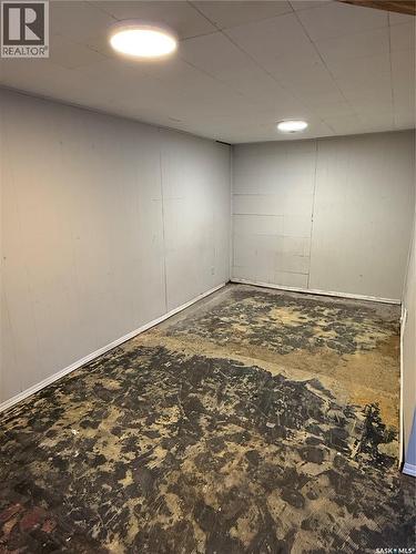 217 3A Street E, Nipawin, SK - Indoor