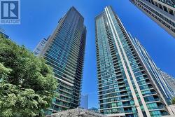 2606 - 18 HARBOUR STREET Toronto, ON M5J 2Z6