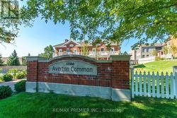 212 - 10360 ISLINGTON AVENUE Vaughan, ON L0J 1C0